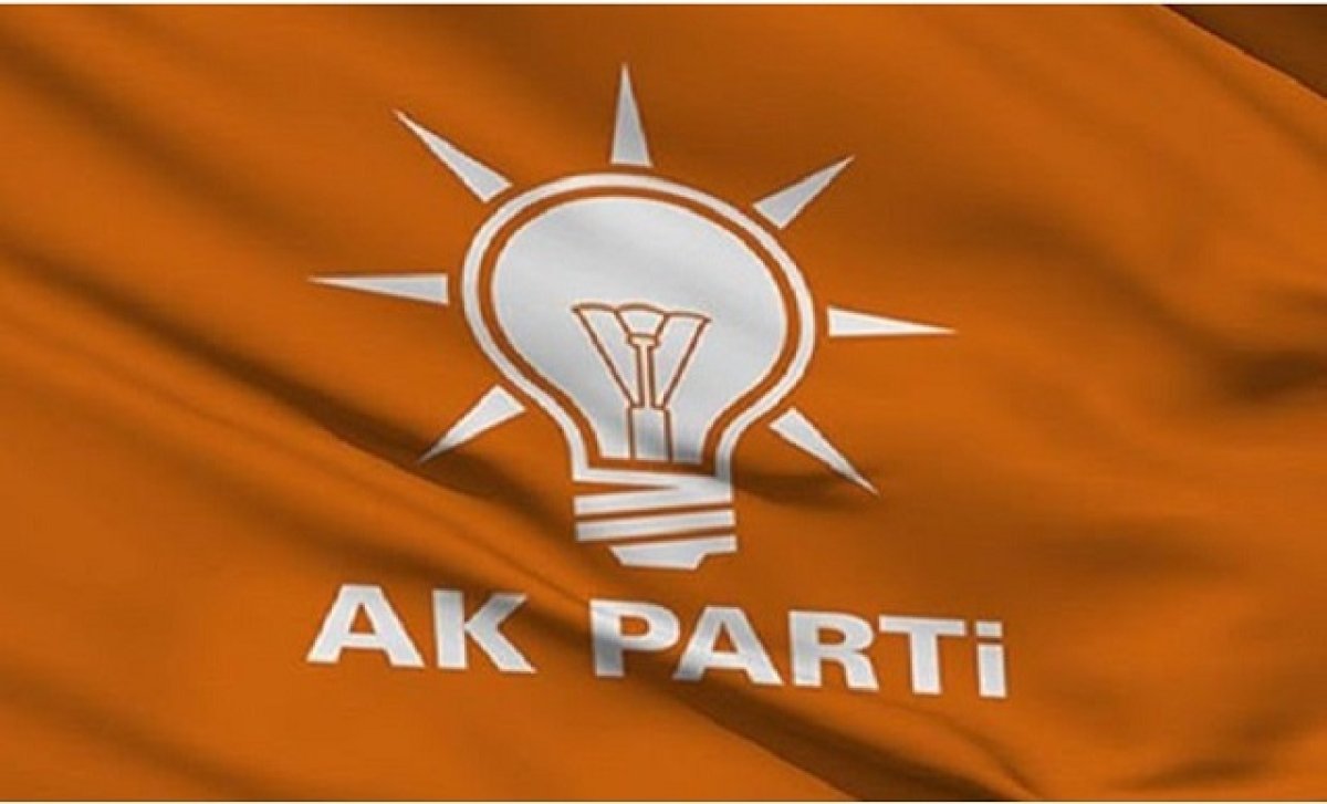 AK Parti'de 4 İlin Başkanı Görevden Alındı