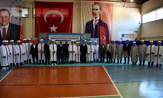 Alucra'da 15 Hafız İcazet Aldı