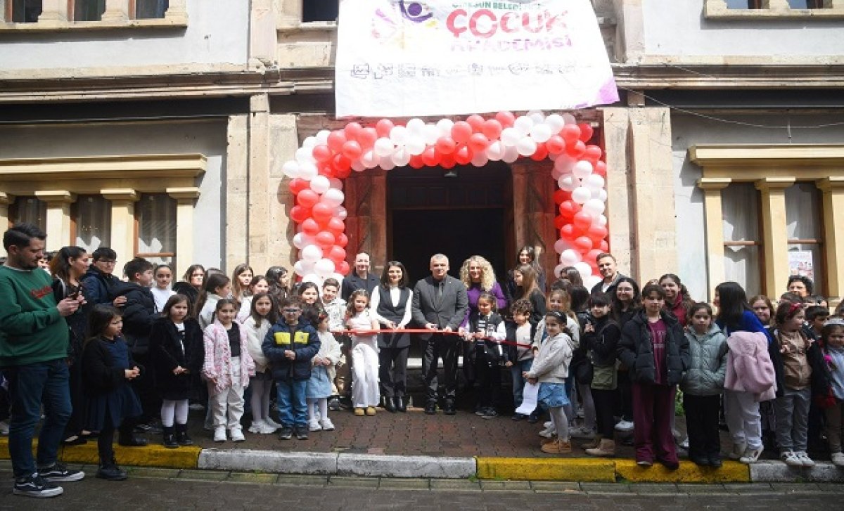 Çocuk Akademileri Sergisi Tam Not Aldı