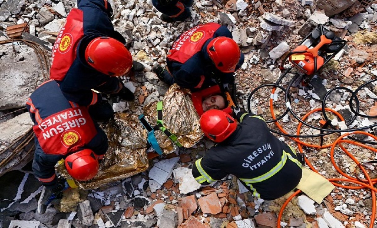 Gerçeği Aratmayan Deprem Tatbikatı