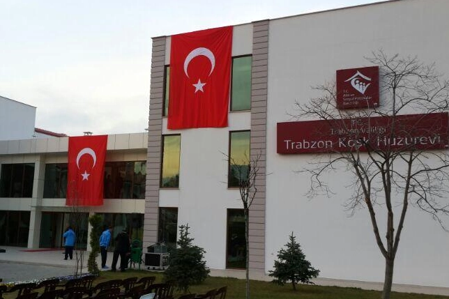 Yaşlı Bakım Hizmetlerinde Yeni Düzenleme Yürürlüğe Girdi