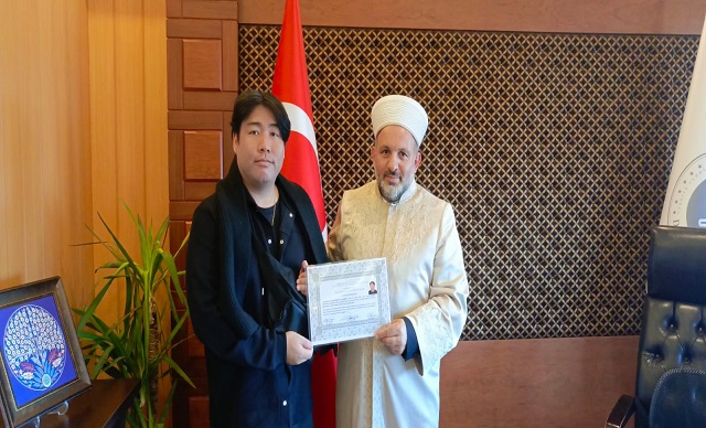 Güney Koreli Lim İslamiyet'i Seçti