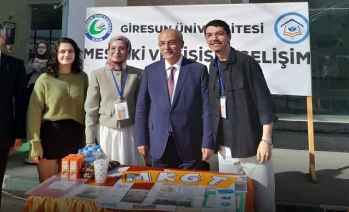 Mesleki ve Kişisel Gelişim Topluluğu Standına Yoğun İlgi