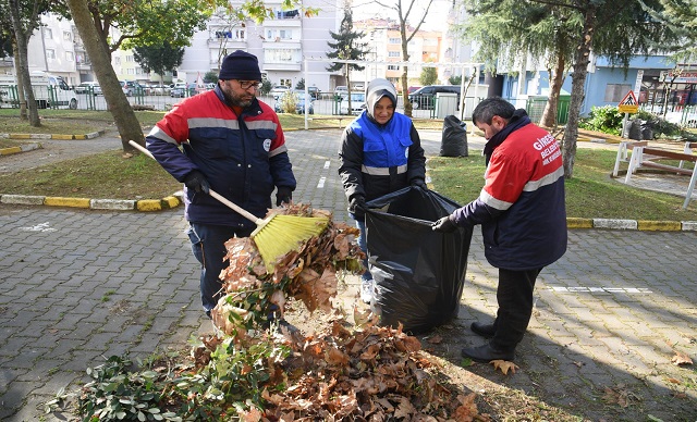 PARKLARDA BAKIM ONARIM ÇALIŞMASI