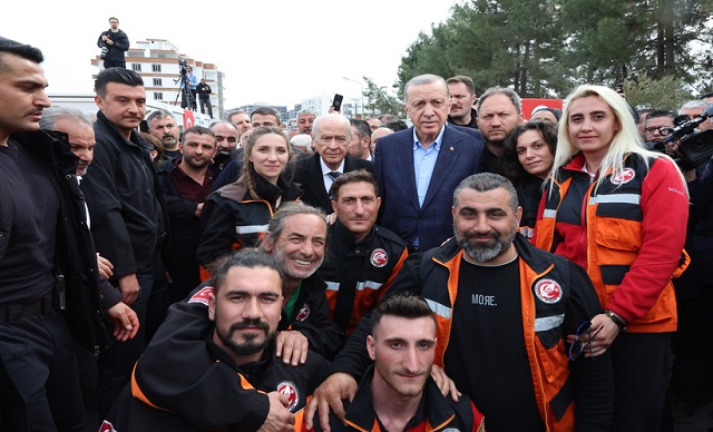 Cumhurbaşkanı Erdoğan 'Depremin yaralarını saracağız'
