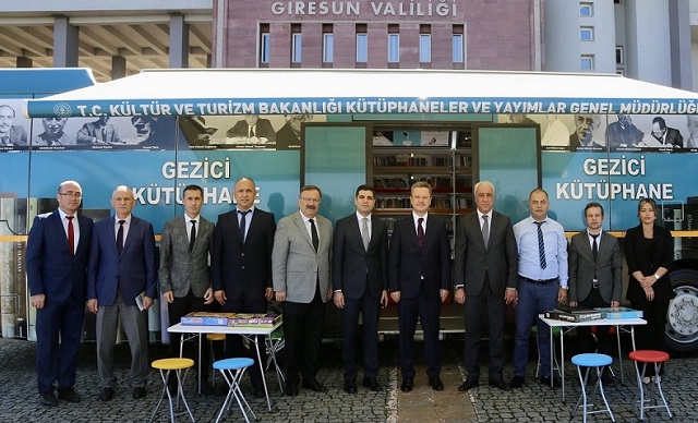 Gezici Kütüphaneye Ziyaret
