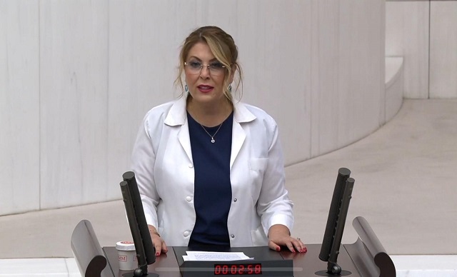 Gezmiş ''eczaneler kan kaybediyor''