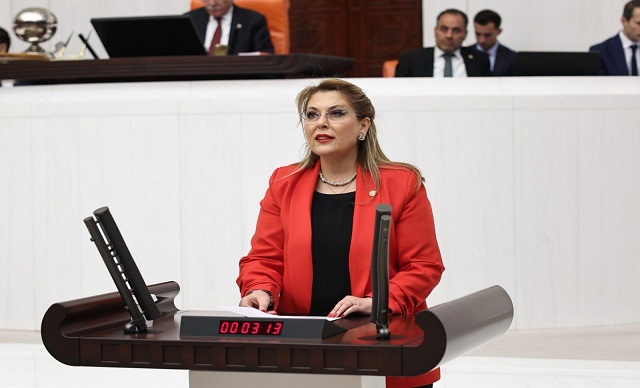 ÇOCUKLARIMIZIN YÜZÜ GÜLMÜYOR!