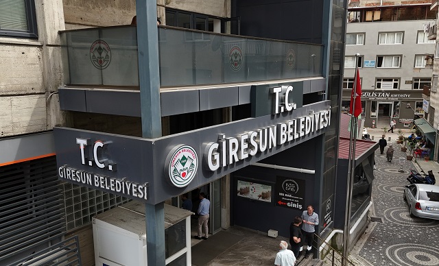 Giresun Belediyesine T.C'li Tabela