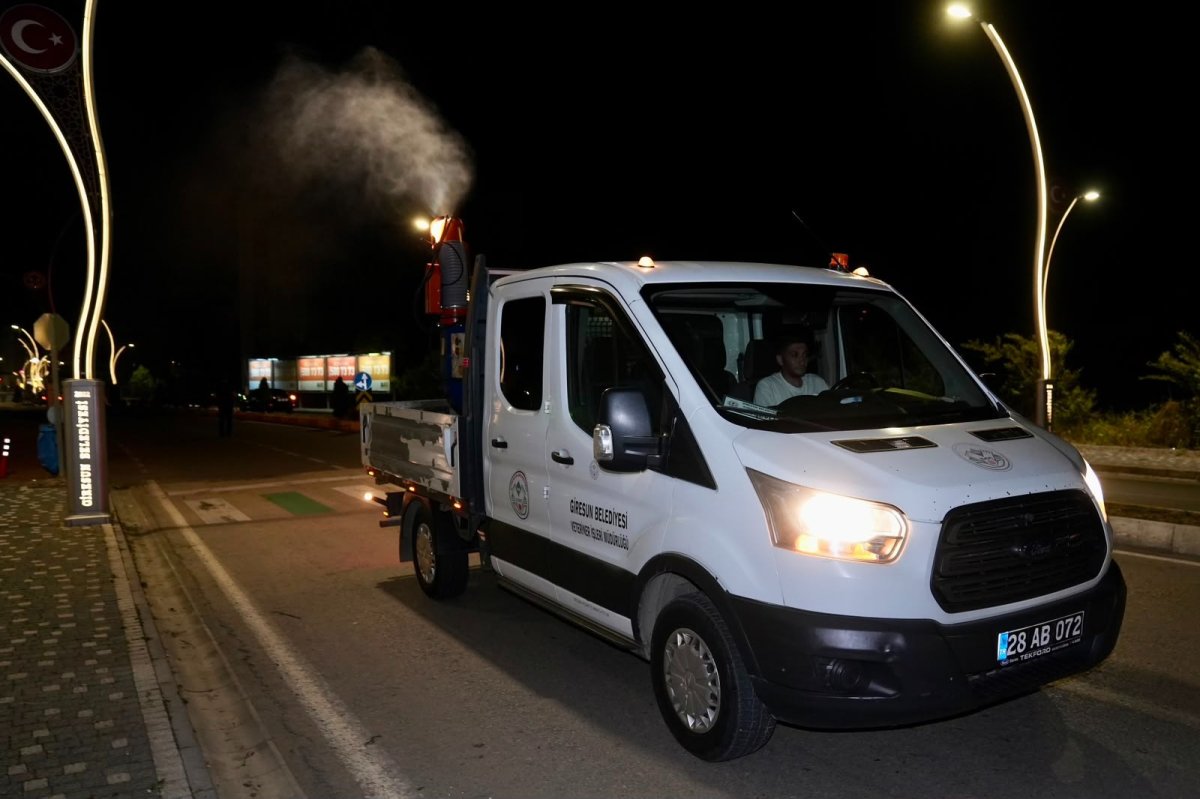 Giresun Belediyesi'nden Yaz Aylarında Yoğun İlaçlama Mesaisi