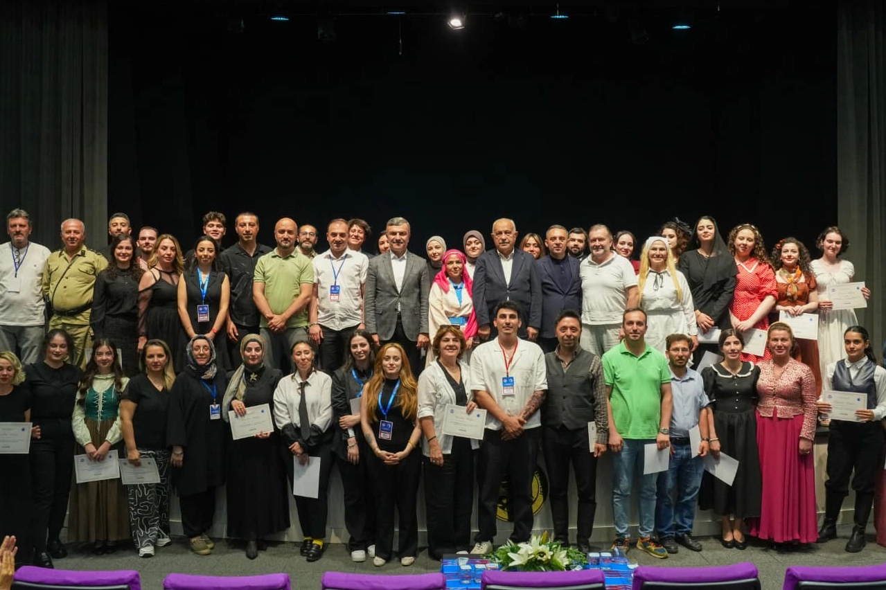 Trabzon’da Tiyatro Eğitimi Tamamlandı