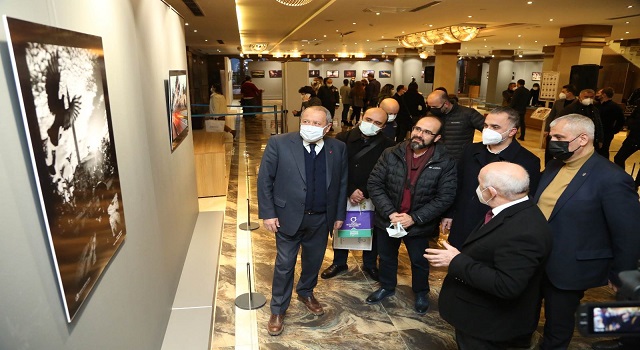 YAŞAYAN TARİHİYLE ORDU